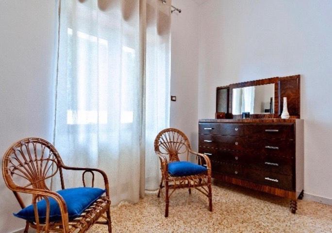 דירות לצ'ה La Casa Di Julia מראה חיצוני תמונה